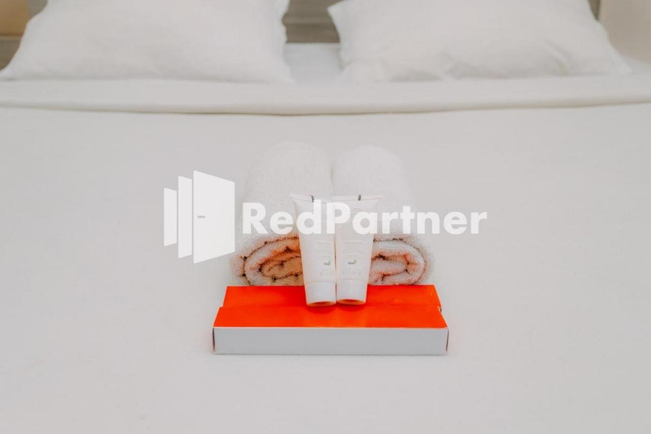 We Stay Residence Redpartner Sorabaya Extérieur photo