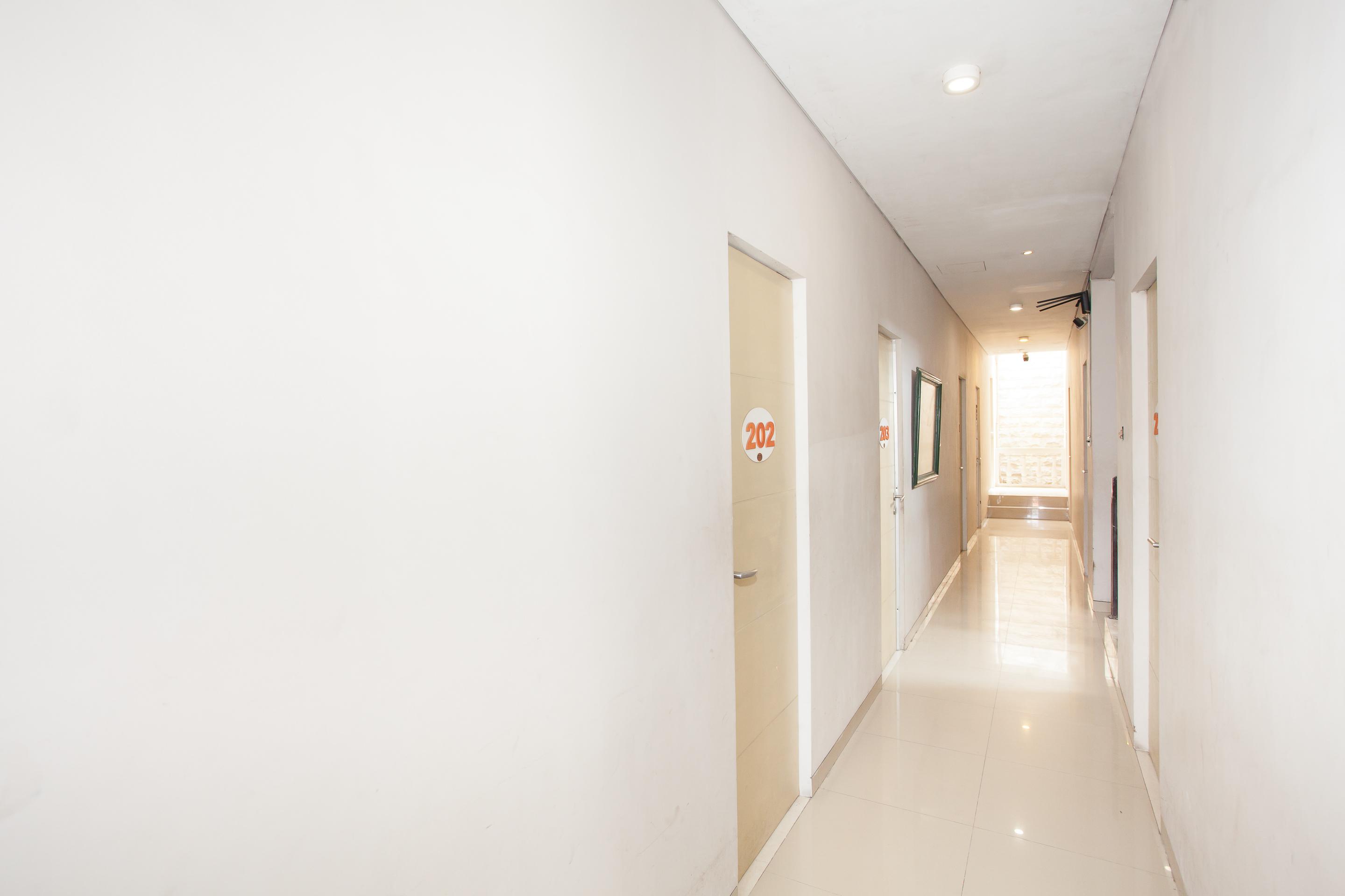 We Stay Residence Redpartner Sorabaya Extérieur photo